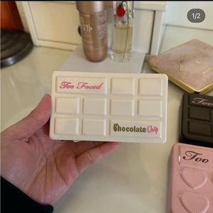 Too faced eyeshadow mini pallete used once